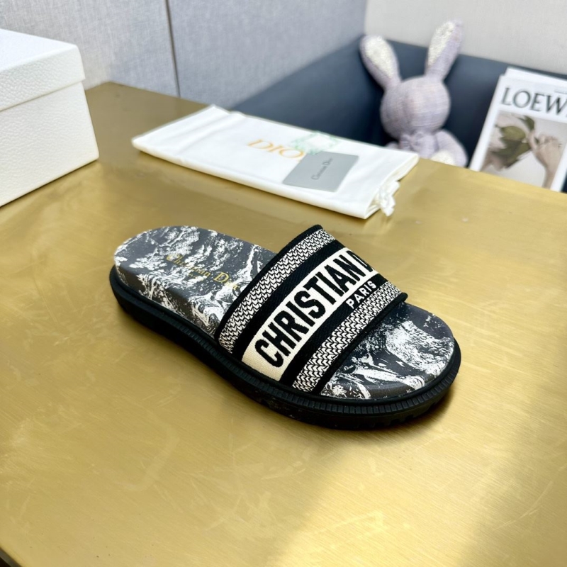 ch**an D*or slippers